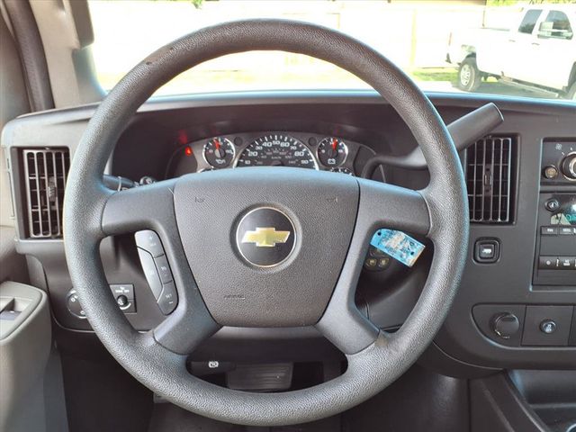 2019 Chevrolet Express Passenger RWD 3500 155" LT - 22911587 - 33