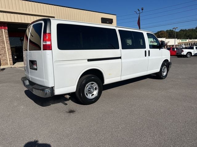 2019 Chevrolet Express Passenger RWD 3500 155" LT - 22695952 - 2