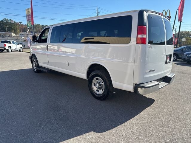 2019 Chevrolet Express Passenger RWD 3500 155" LT - 22695952 - 4