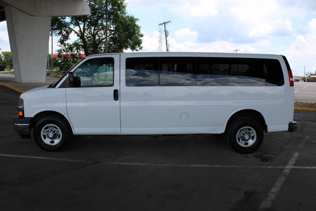 2019 Chevrolet Express Passenger RWD 3500 155" LT - 23047934 - 0