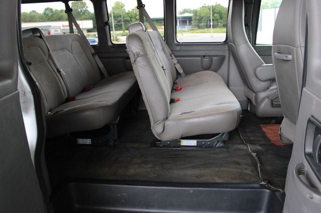 2019 Chevrolet Express Passenger RWD 3500 155" LT - 23047934 - 14
