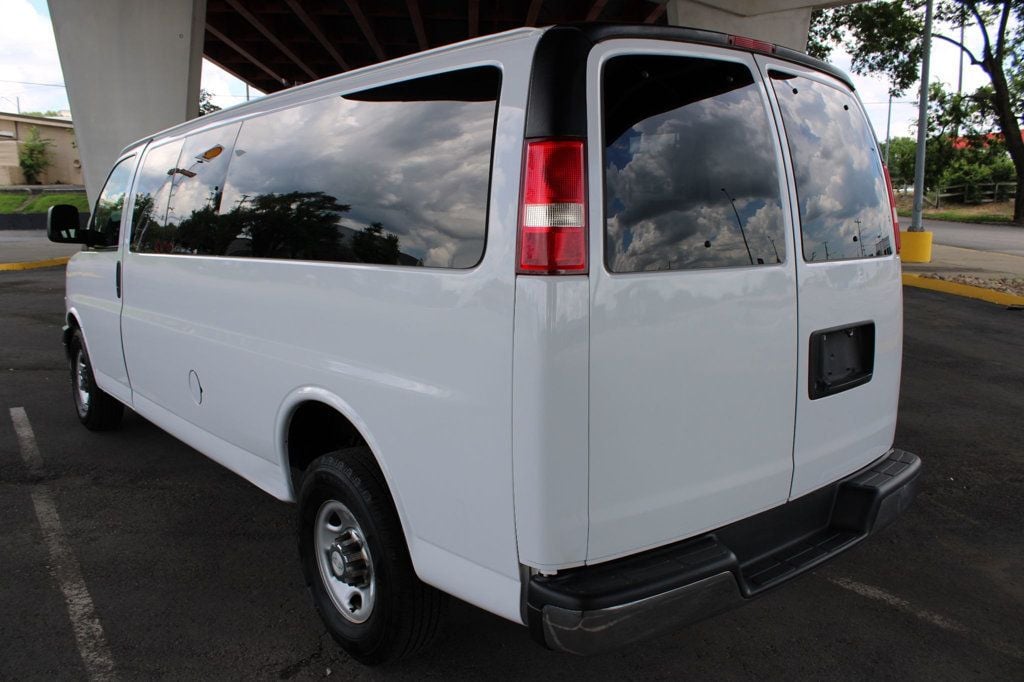 2019 Chevrolet Express Passenger RWD 3500 155" LT - 23047934 - 5