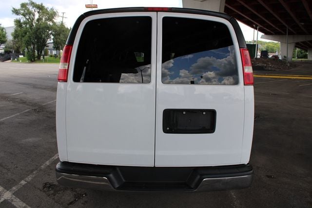 2019 Chevrolet Express Passenger RWD 3500 155" LT - 23047934 - 6