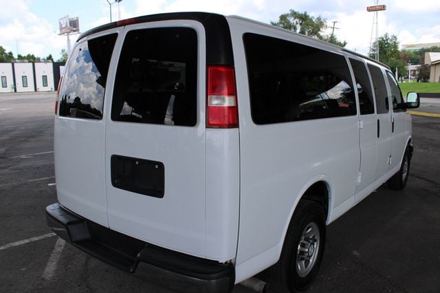 2019 Chevrolet Express Passenger RWD 3500 155" LT - 23047934 - 7