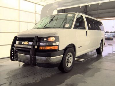 2019 Chevrolet Express Passenger - 1GAZGPFG9K1261696