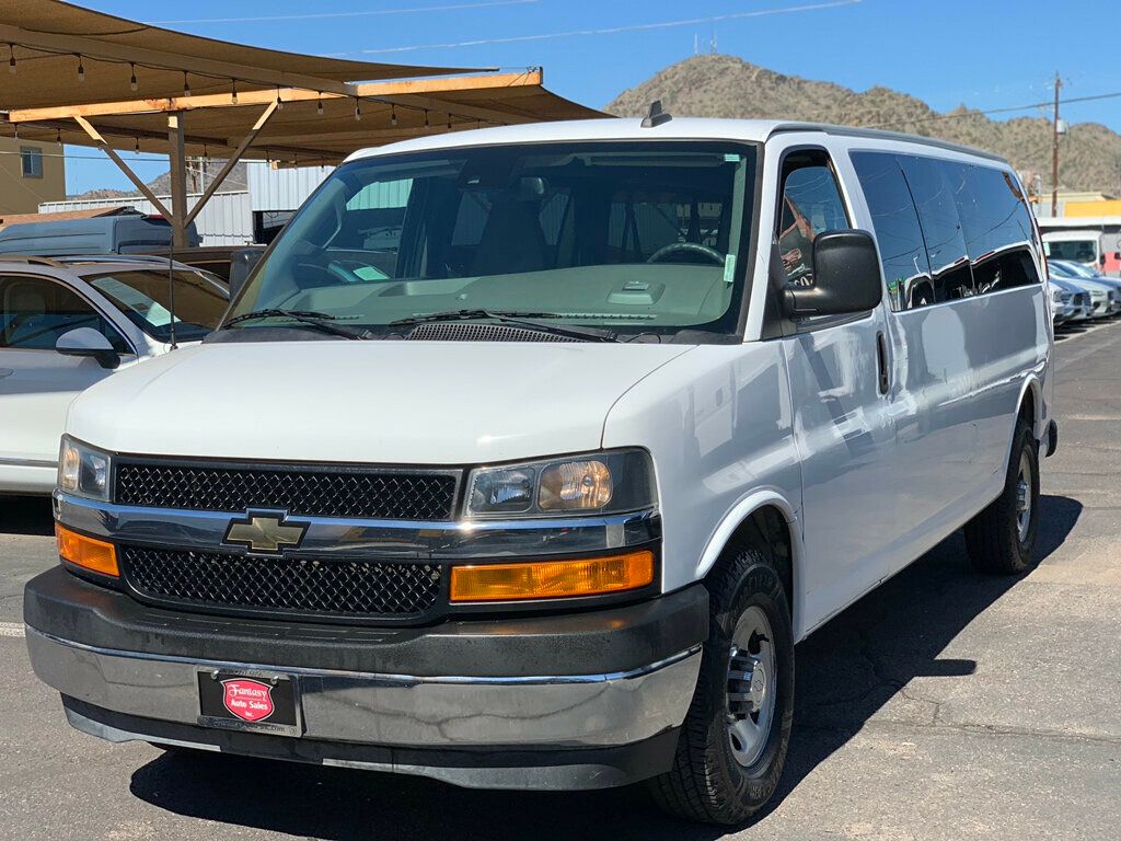 2019 Chevrolet Express Passenger RWD 3500 155" LT 15 Passenger - 22932934 - 24