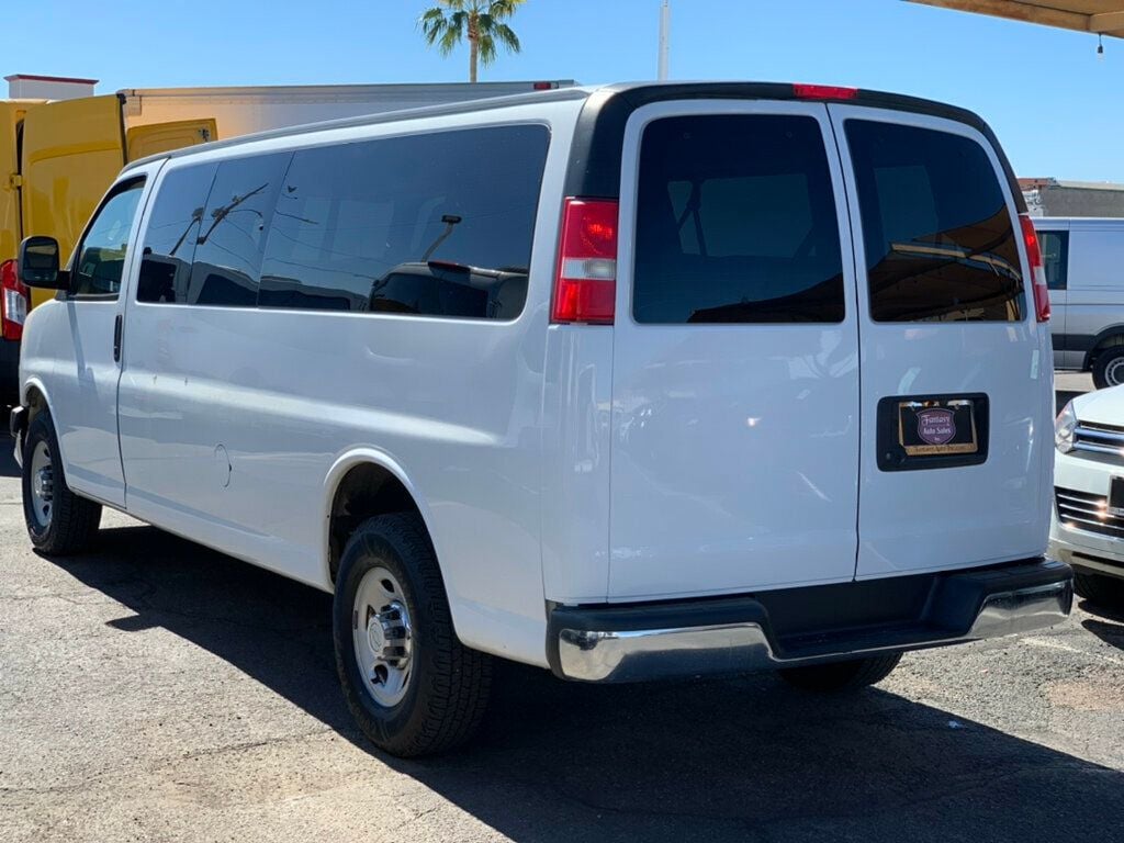 2019 Chevrolet Express Passenger RWD 3500 155" LT 15 Passenger - 22932934 - 26