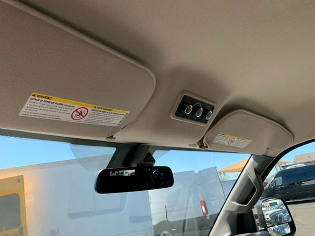 2019 Chevrolet Express Passenger RWD 3500 155" LT 15 Passenger - 22932934 - 34