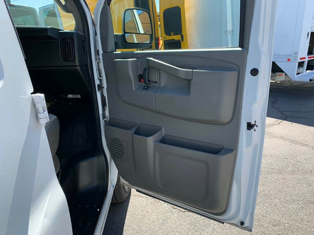 2019 Chevrolet Express Passenger RWD 3500 155" LT 15 Passenger - 22932934 - 35