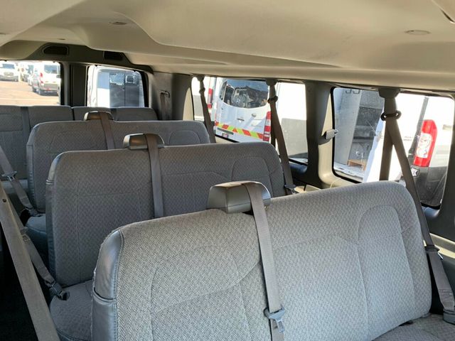 2019 Chevrolet Express Passenger RWD 3500 155" LT 15 Passenger - 22932934 - 4