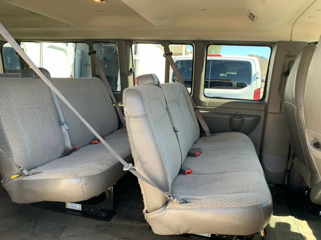 2019 Chevrolet Express Passenger RWD 3500 155" LT 15 Passenger - 22932934 - 5