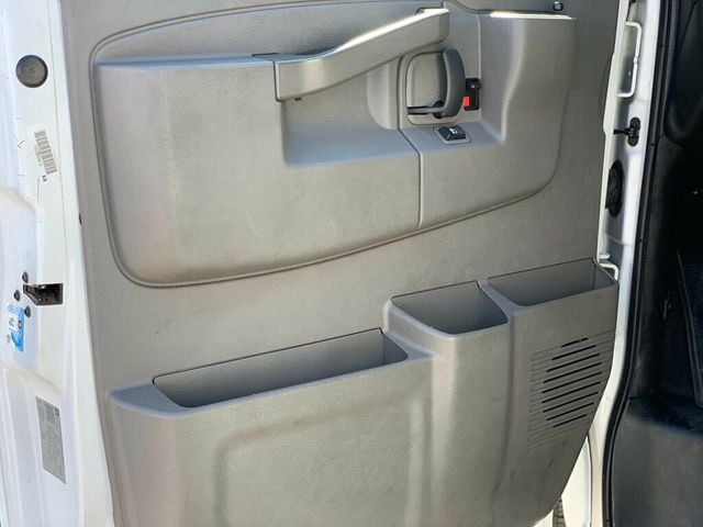 2019 Chevrolet Express Passenger RWD 3500 155" LT 15 PASSENGER - 22934291 - 20