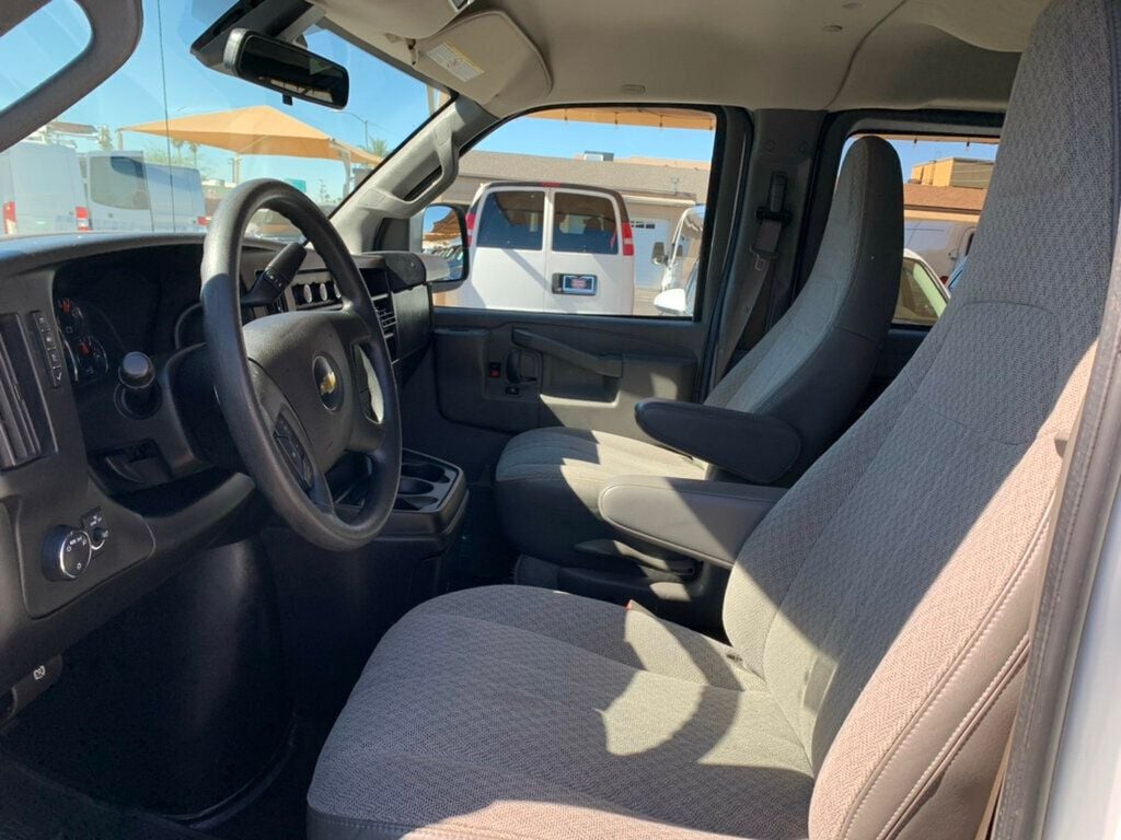 2019 Chevrolet Express Passenger RWD 3500 155" LT 15 PASSENGER - 22934291 - 22