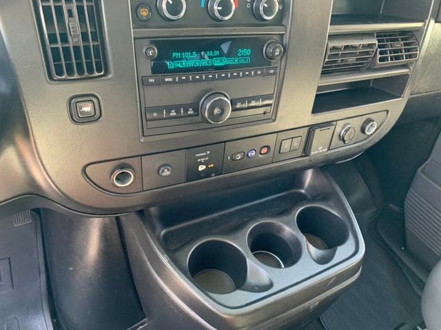 2019 Chevrolet Express Passenger RWD 3500 155" LT 15 PASSENGER - 22934291 - 25