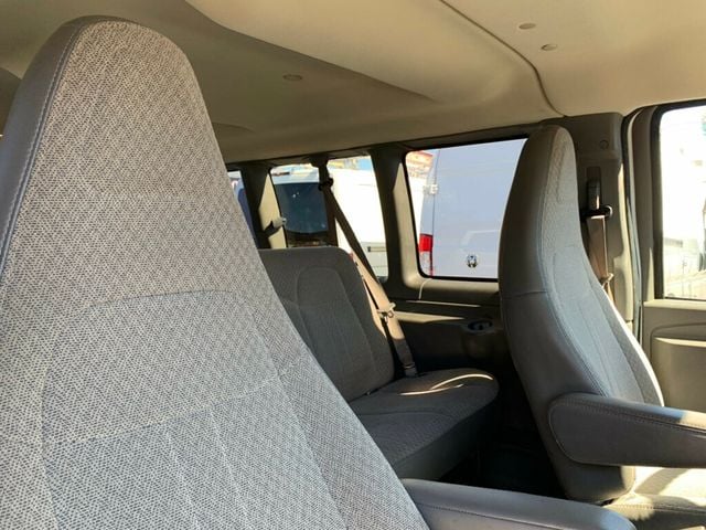 2019 Chevrolet Express Passenger RWD 3500 155" LT 15 PASSENGER - 22934291 - 28