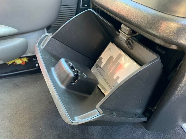 2019 Chevrolet Express Passenger RWD 3500 155" LT 15 PASSENGER - 22934291 - 30