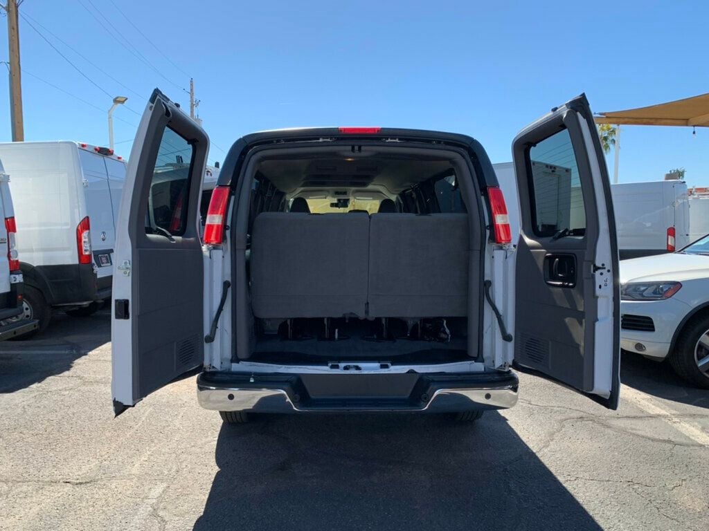 2019 Chevrolet Express Passenger RWD 3500 155" LT 15 PASSENGER - 22934291 - 35