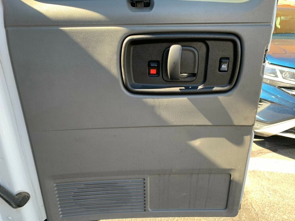 2019 Chevrolet Express Passenger RWD 3500 155" LT 15 PASSENGER - 22934291 - 38