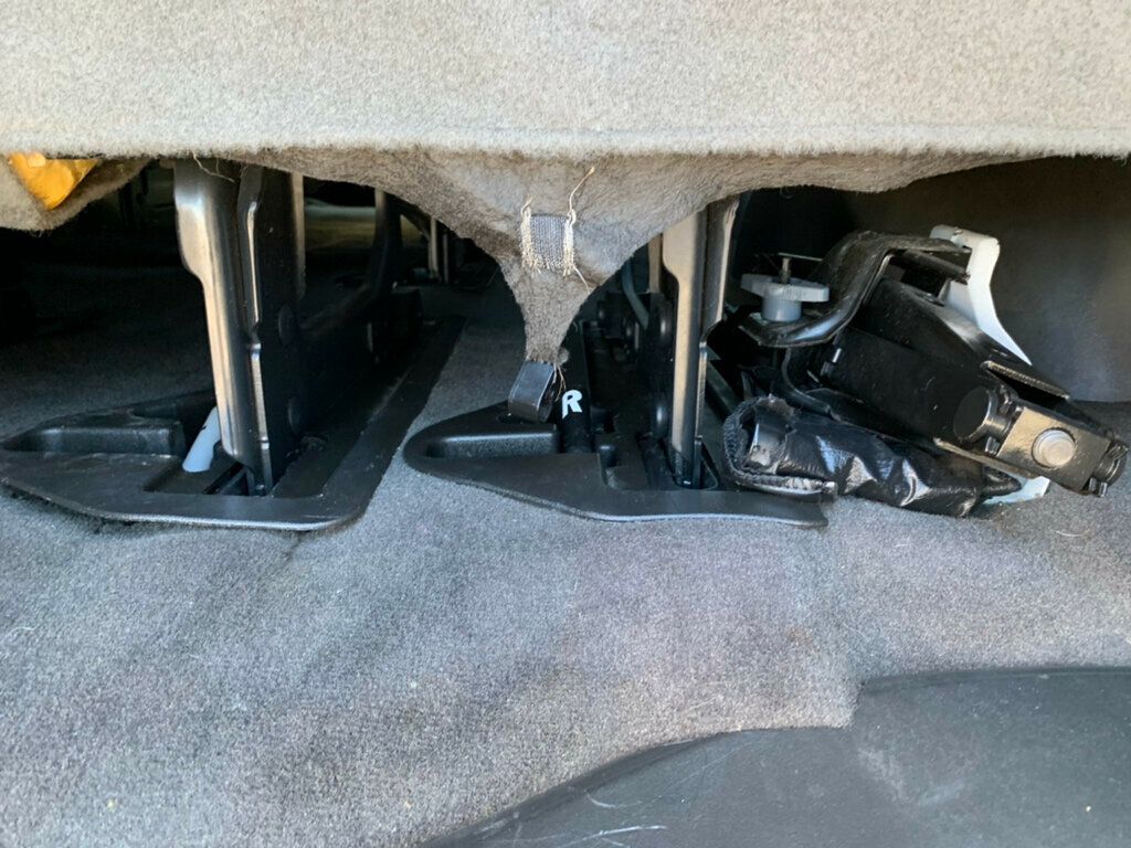 2019 Chevrolet Express Passenger RWD 3500 155" LT 15 PASSENGER - 22934291 - 39