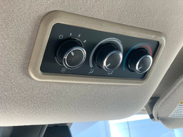 2019 Chevrolet Express Passenger RWD 3500 155" LT 15 PASSENGER - 22934291 - 42