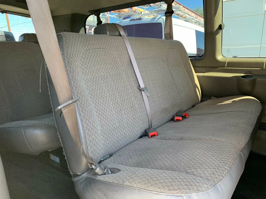2019 Chevrolet Express Passenger RWD 3500 155" LT 15 PASSENGER - 22934291 - 7