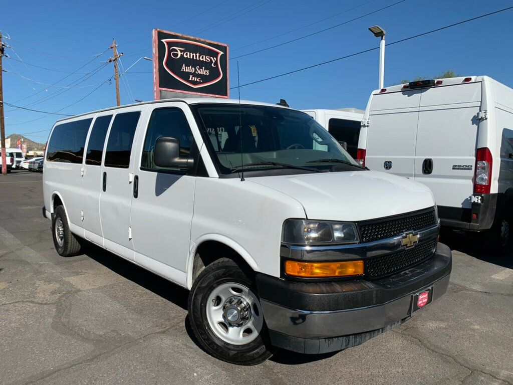 2019 Chevrolet Express Passenger RWD 3500 155" LT 15 Passenger - 22942936 - 17