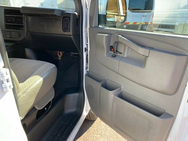 2019 Chevrolet Express Passenger RWD 3500 155" LT 15 Passenger - 22942936 - 30