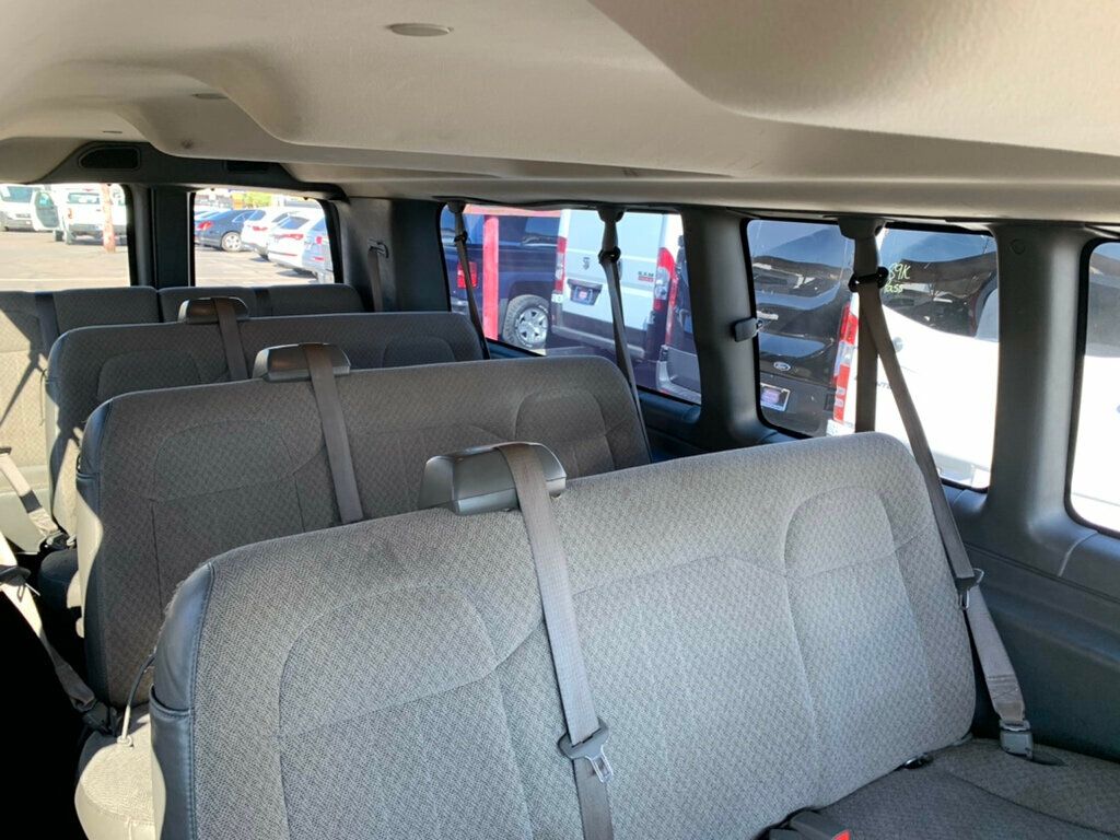 2019 Chevrolet Express Passenger RWD 3500 155" LT 15 Passenger - 22942936 - 34