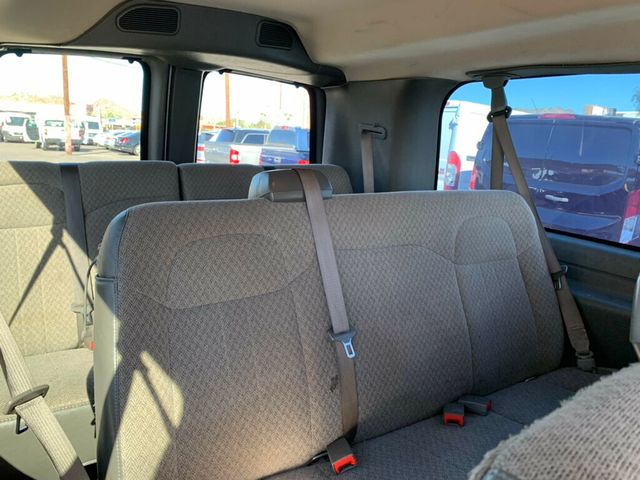 2019 Chevrolet Express Passenger RWD 3500 155" LT 15 Passenger - 22942936 - 5