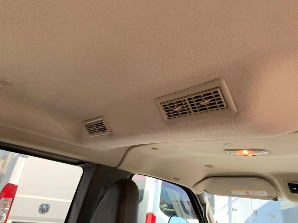 2019 Chevrolet Express Passenger RWD 3500 155" LT 15 Passenger - 22942936 - 8