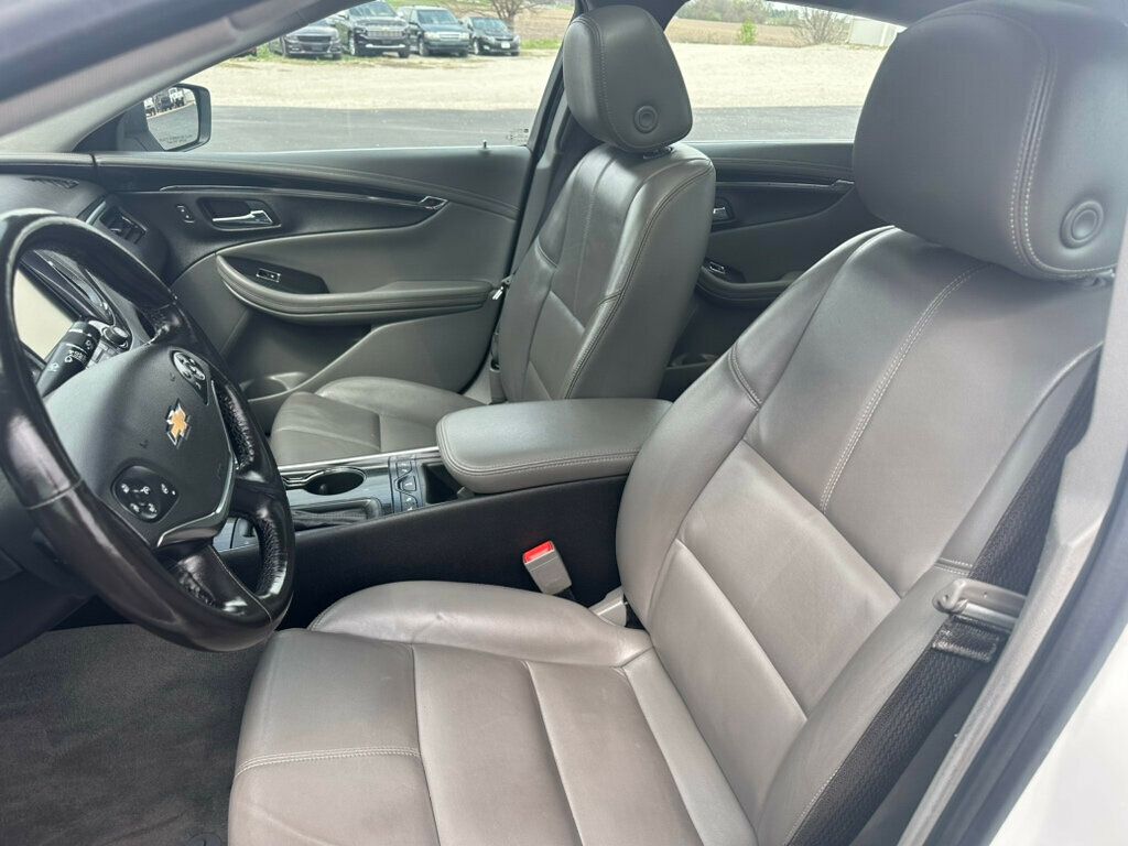 2019 Chevrolet Impala 4dr Sedan LT w/1LT Panoramic Sunroof and Heated Leather - 22386826 - 18
