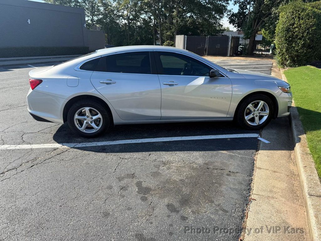 2019 Chevrolet Malibu photo 5