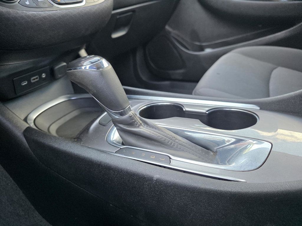 2019 Chevrolet Malibu 1LT photo 17