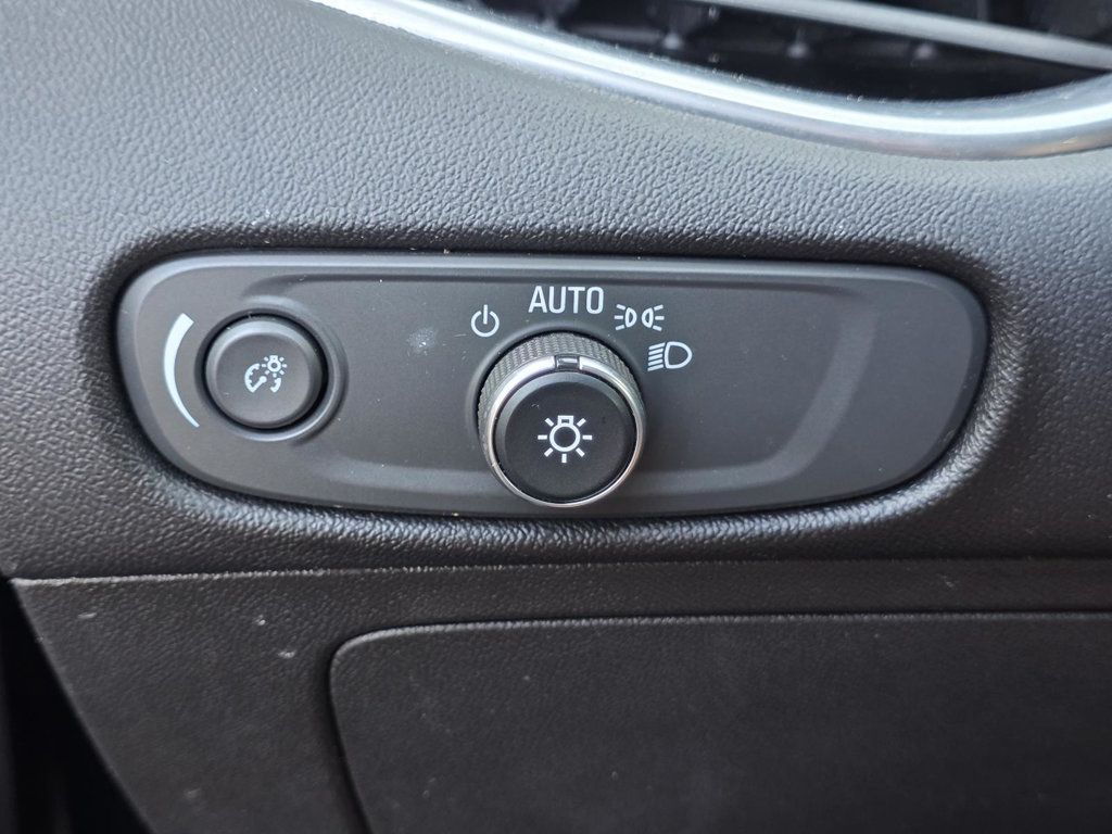 2019 Chevrolet Malibu 1LT photo 18