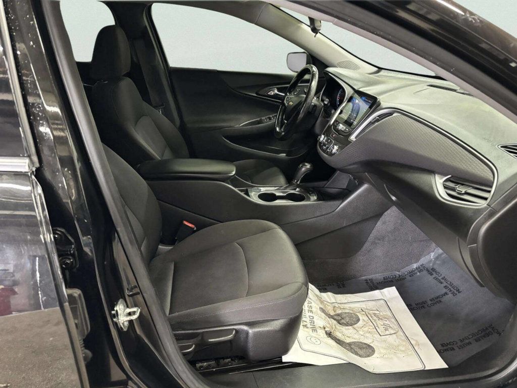 2019 Chevrolet Malibu 4dr Sedan RS w/1SP - 23003898 - 17