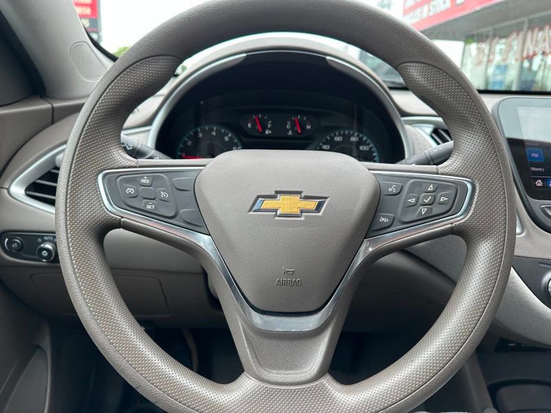 2019 Chevrolet Malibu LS Fleet 4dr Sedan - 22888588 - 25