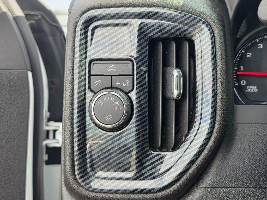 2019 Chevrolet Silverado 1500 2WD Double Cab 147" Custom - 22933708 - 36