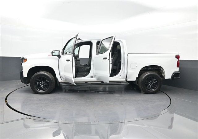 2019 Chevrolet Silverado 1500 4WD Crew Cab 147" Custom Trail Boss - 22900975 - 29