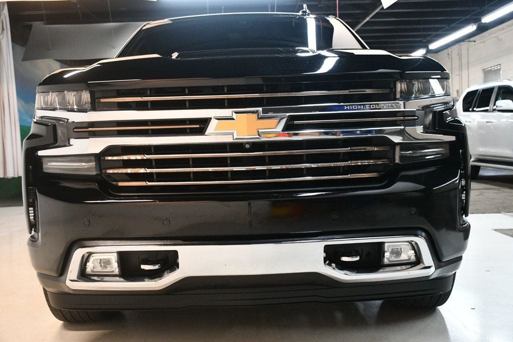 2019 Chevrolet Silverado 1500 High Country photo 16
