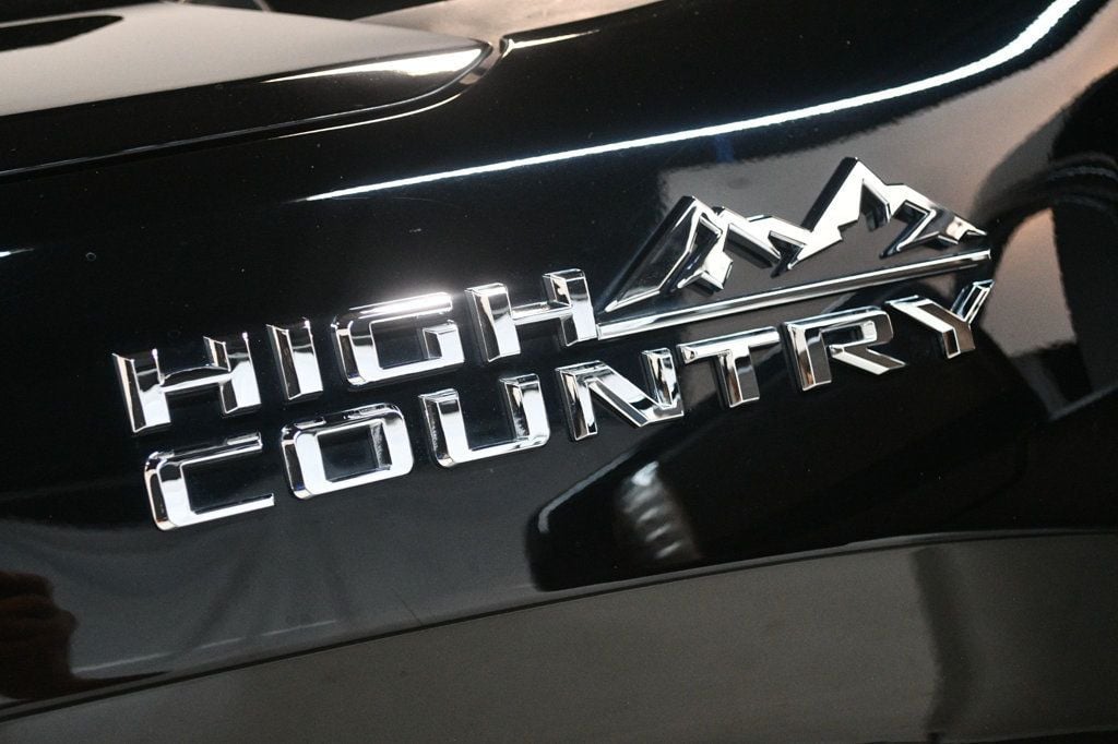 2019 Chevrolet Silverado 1500 High Country photo 17