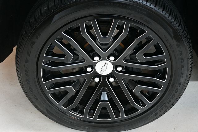 2019 Chevrolet Silverado 1500 4WD Crew Cab 147" High Country - 22914906 - 21