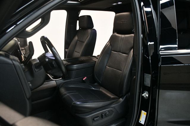 2019 Chevrolet Silverado 1500 4WD Crew Cab 147" High Country - 22914906 - 32