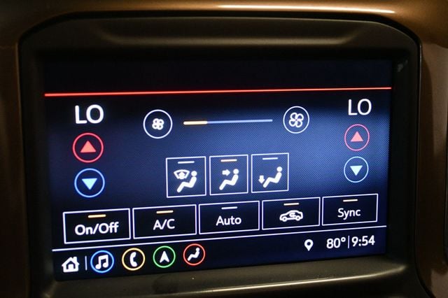 2019 Chevrolet Silverado 1500 4WD Crew Cab 147" High Country - 22914906 - 63