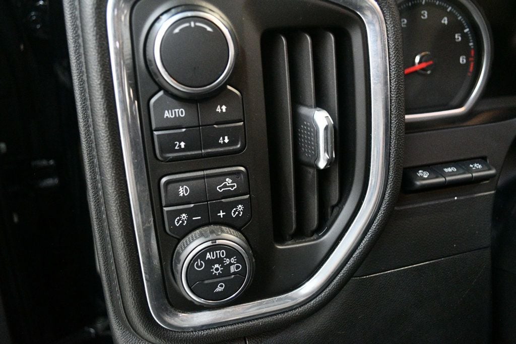 2019 Chevrolet Silverado 1500 4WD Crew Cab 147" High Country - 22914906 - 76