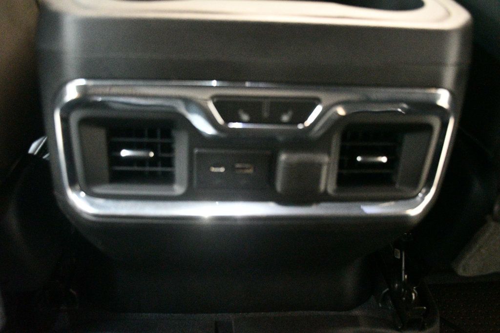 2019 Chevrolet Silverado 1500 4WD Crew Cab 147" High Country - 22914906 - 79