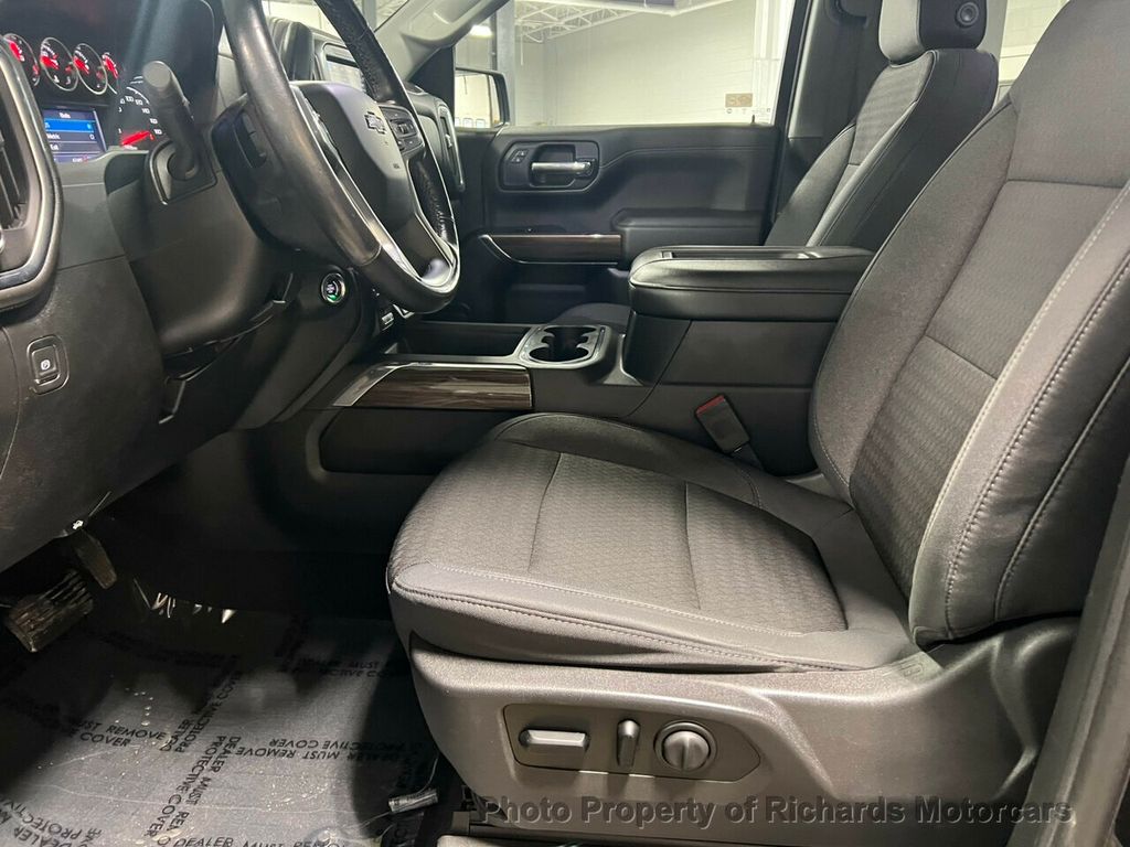 2019 Chevrolet Silverado 1500 4WD Crew Cab 147" LT Trail Boss - 22333093 - 17