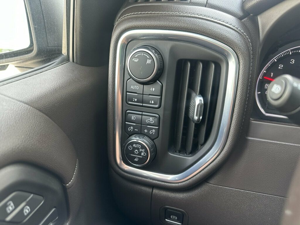 2019 Chevrolet Silverado 1500 4WD Crew Cab 147" LTZ - 23048760 - 10