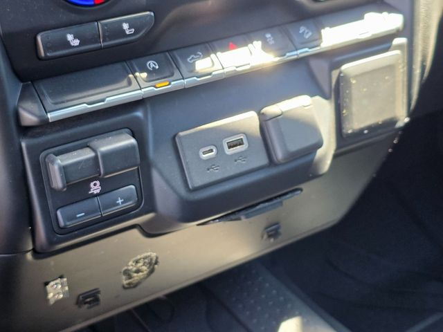 2019 Chevrolet Silverado 1500 4WD Crew Cab 147" RST - 22919337 - 33