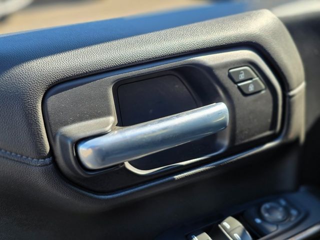 2019 Chevrolet Silverado 1500 4WD Crew Cab 147" RST - 22981153 - 23