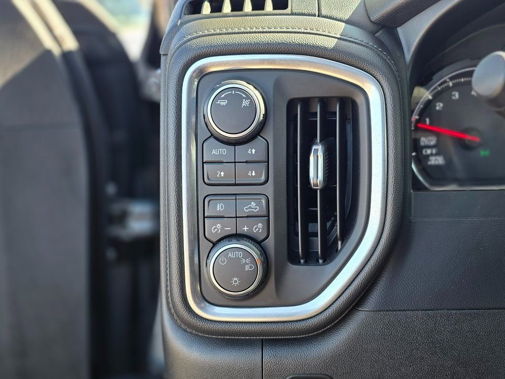 2019 Chevrolet Silverado 1500 4WD Crew Cab 147" RST - 22981153 - 37